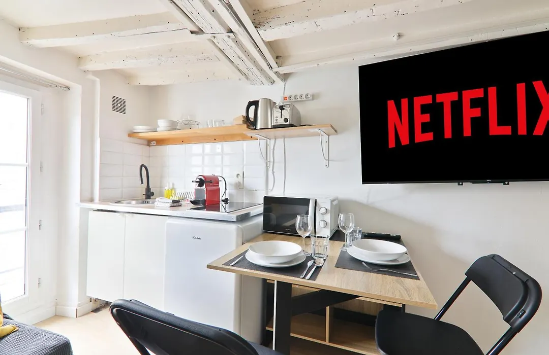 Studio Appartement Quartier Saint-Michel Notre-Dame 3 Free Netflix-1