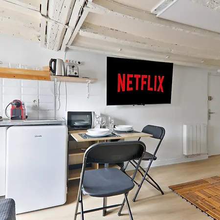 Studio Appartement Quartier Saint-Michel Notre-Dame 3 Free Netflix-2